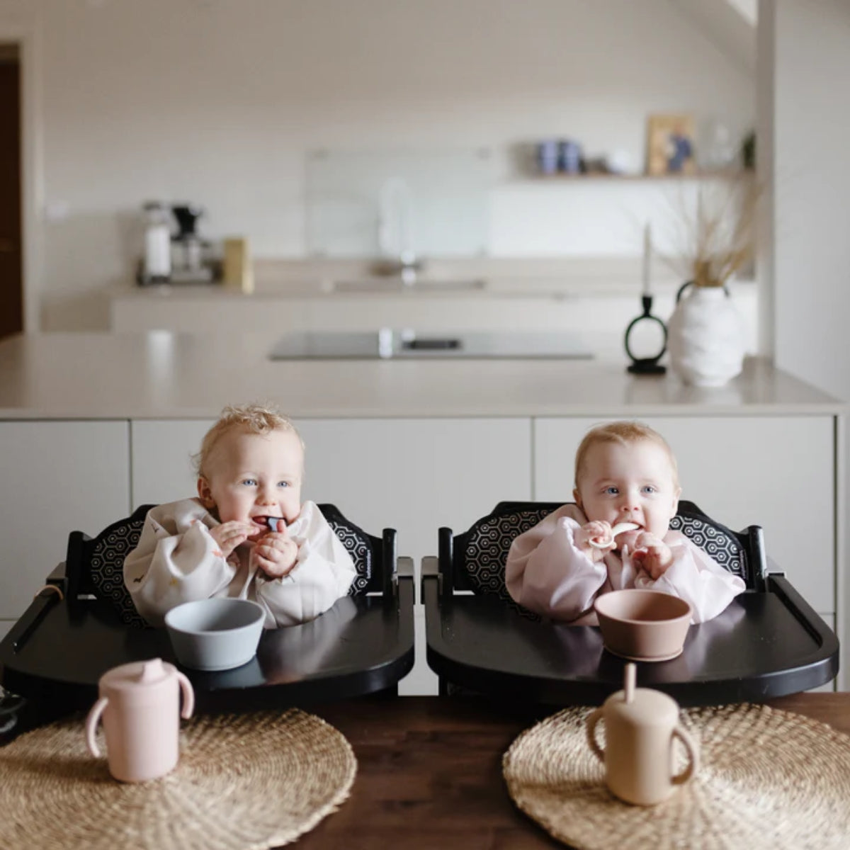 Copo de Treinamento Infantil Mushie Sippy Ivory
