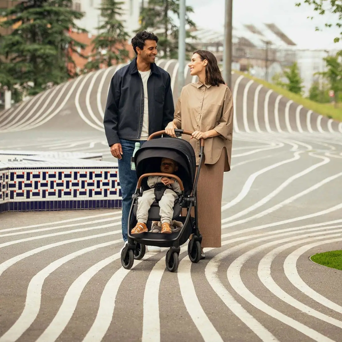 Carrinho de Bebê Nuna Swiv Cedar