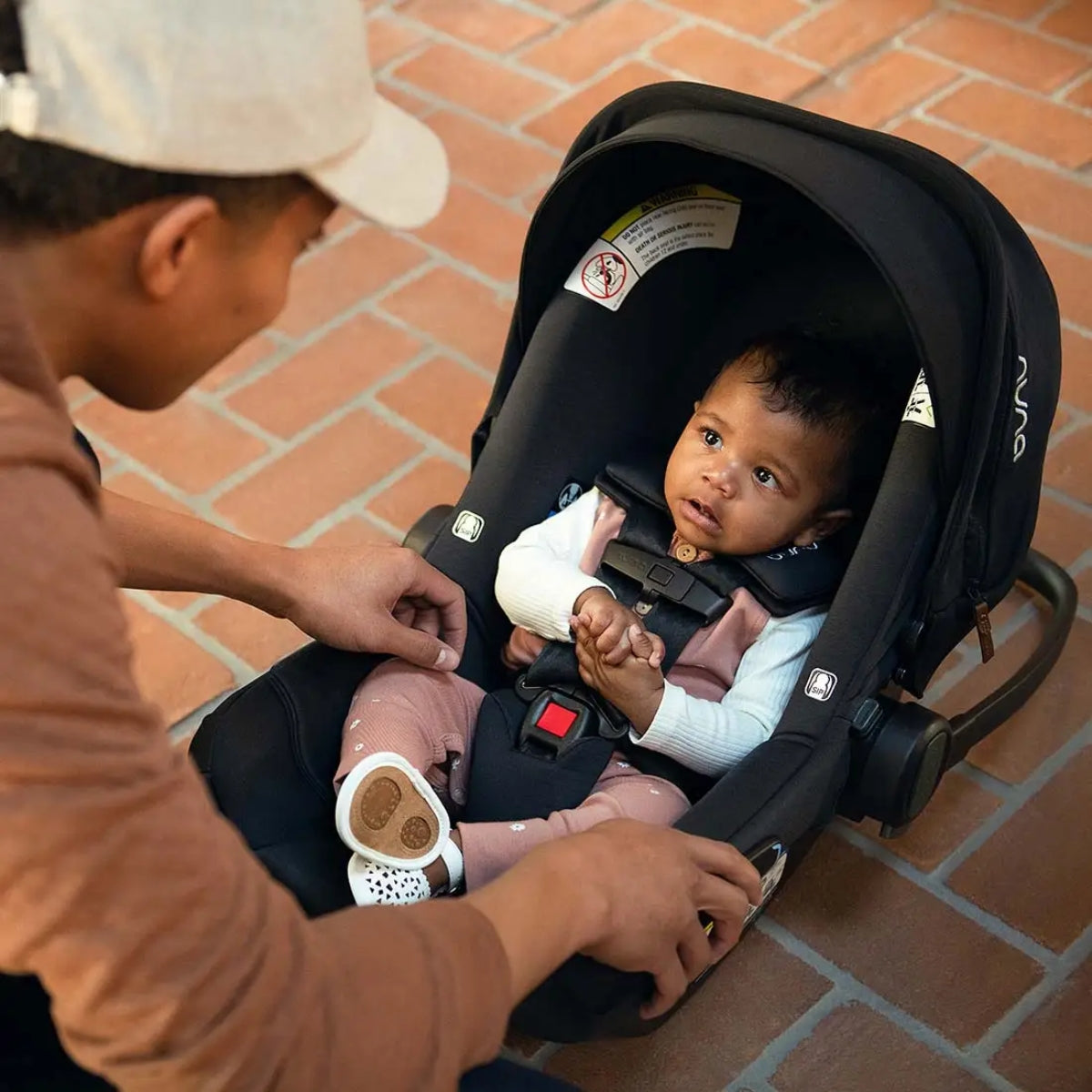 Bebê Conforto Nuna Pipa Aire + Pipa Series Base Caviar