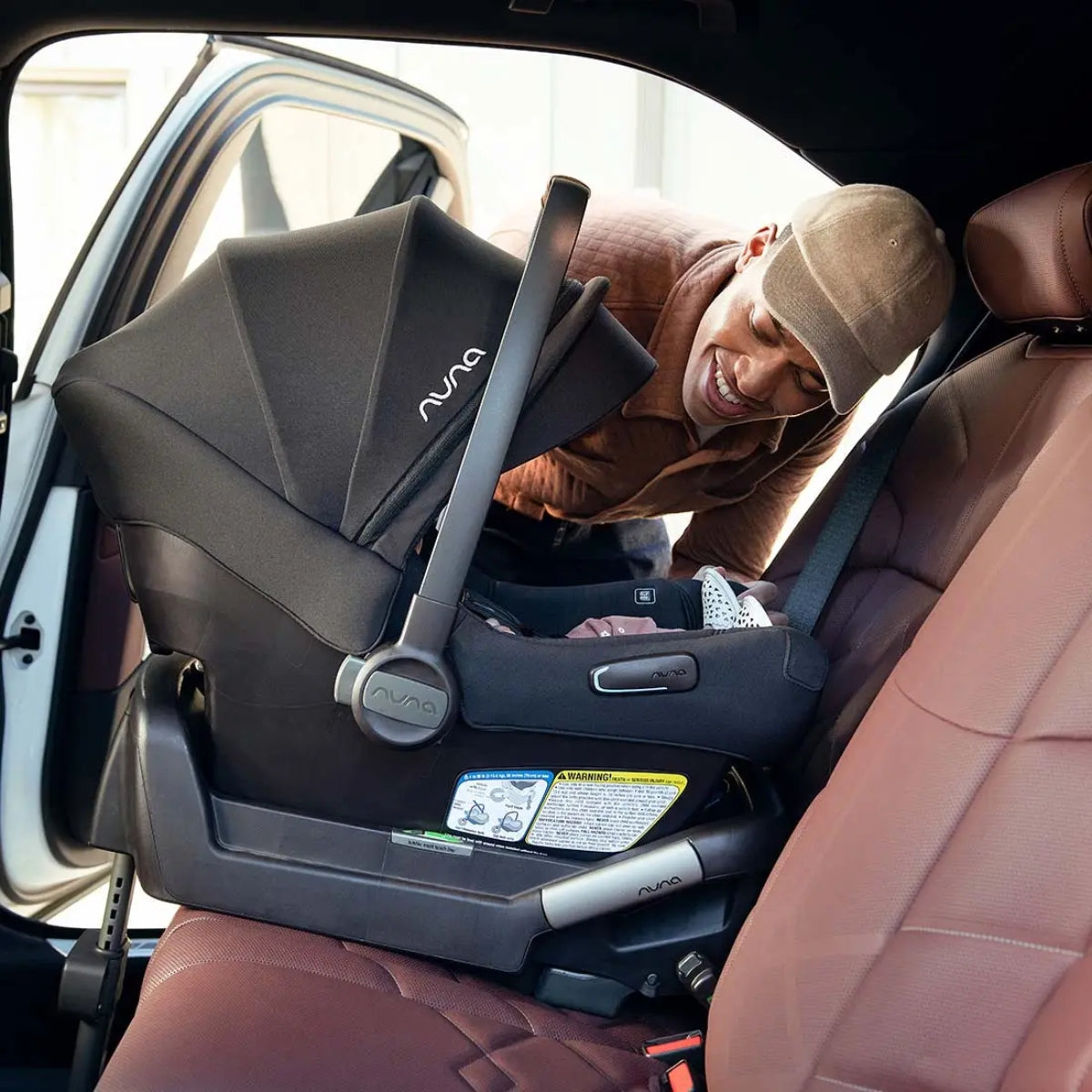 Bebê Conforto Nuna Pipa Aire + Pipa Series Base Caviar