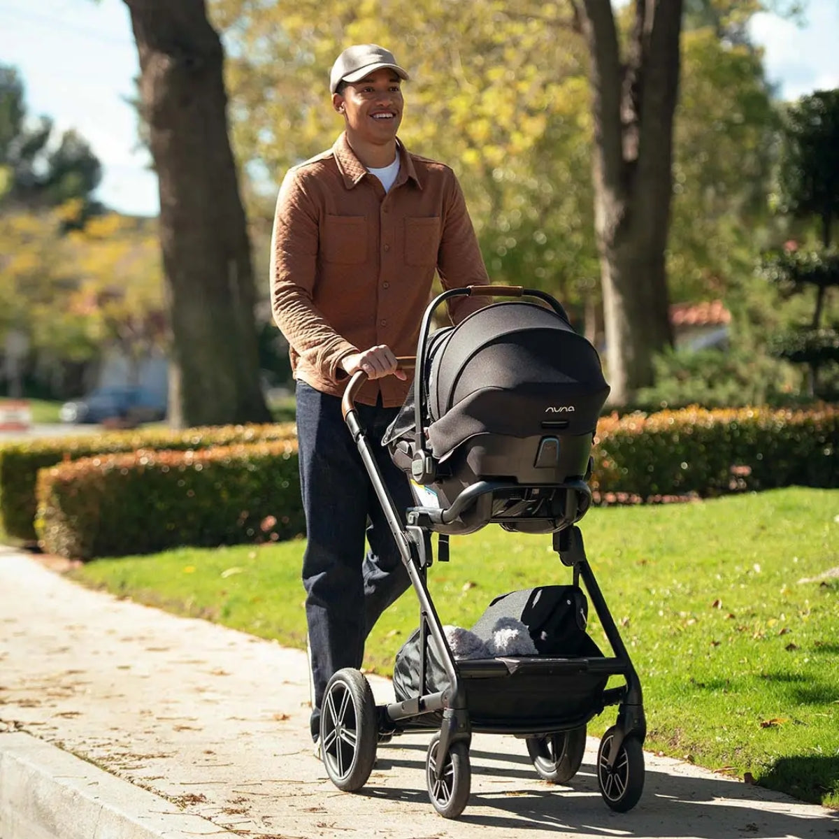 Bebê Conforto Nuna Pipa Aire + Pipa Series Base Caviar