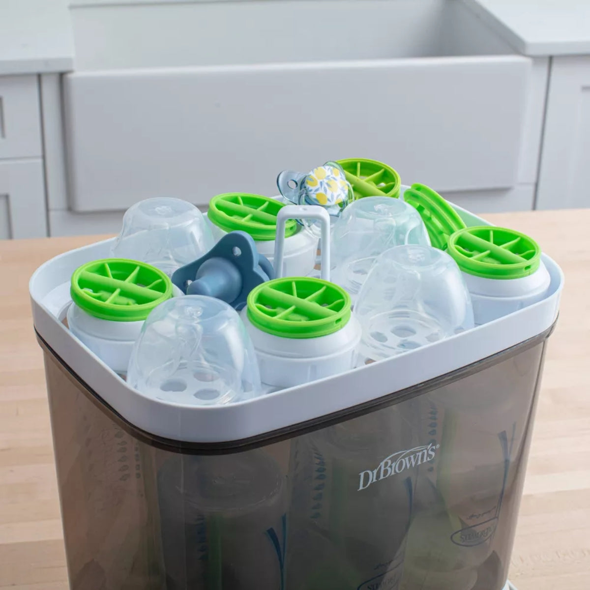 Esterilizador e secador multifuncional Dr. Brown para mamadeiras e itens essenciais para recém-nascidos