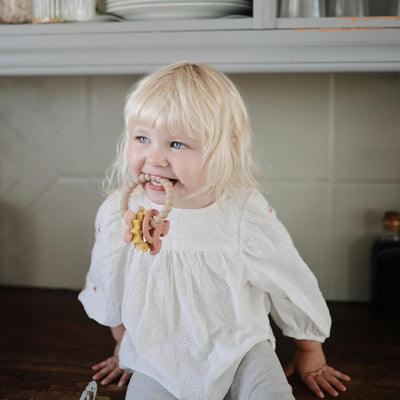 Mushie Brinquedo de dentição de silicone Nature