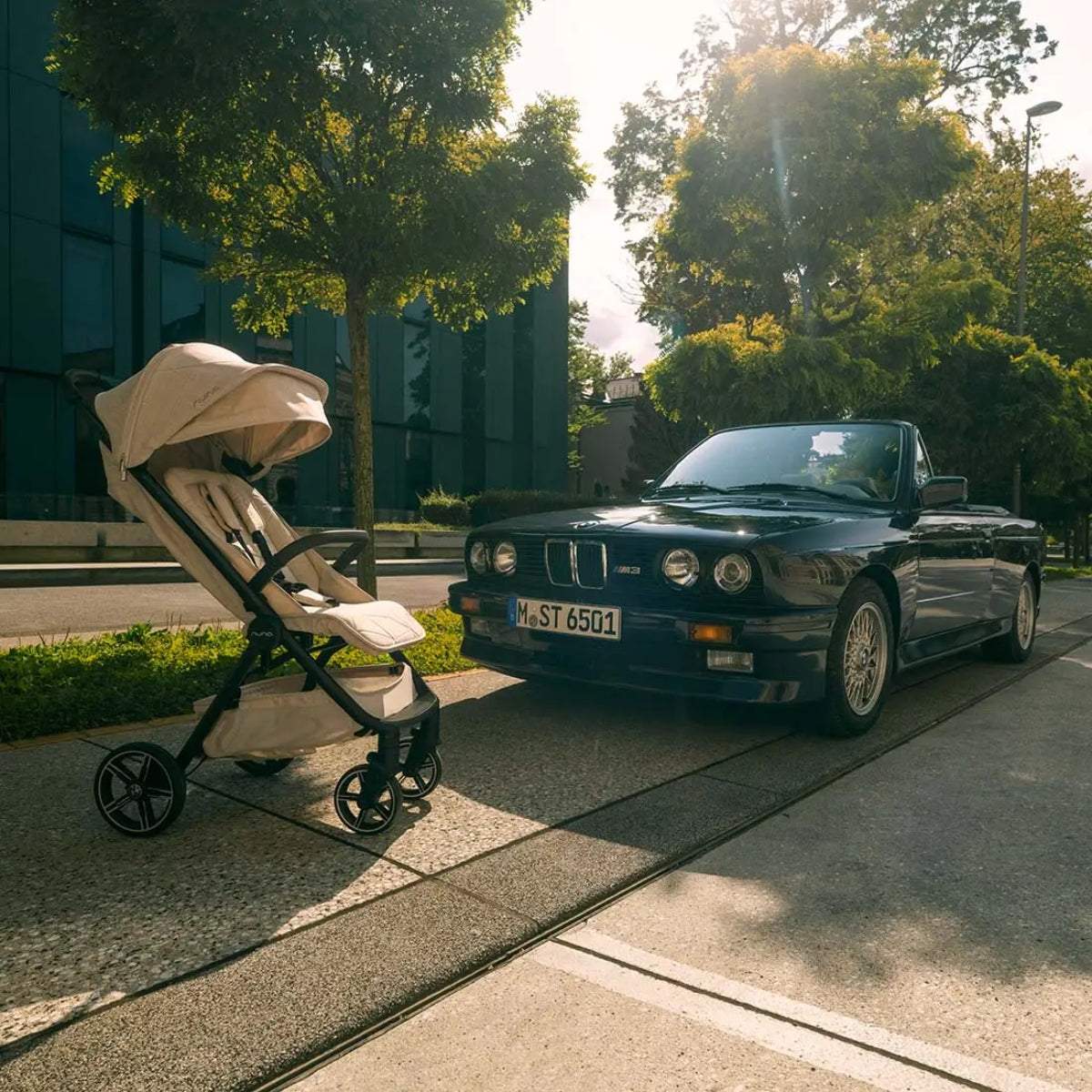 Carrinho de Bebê Nuna Trvl Lx Bmw Mica