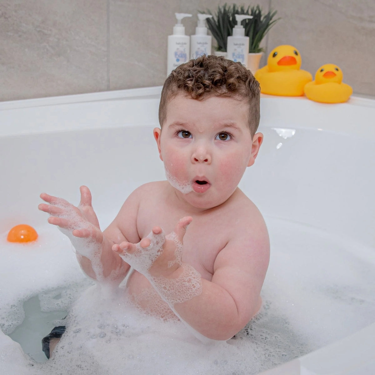 Shampoo Baby Jolie sem Lágrimas para Bebês 7,5 Oz