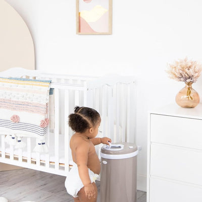 Lixeira Para Fraldas Ubbi em Aço Inoxidável Taupe