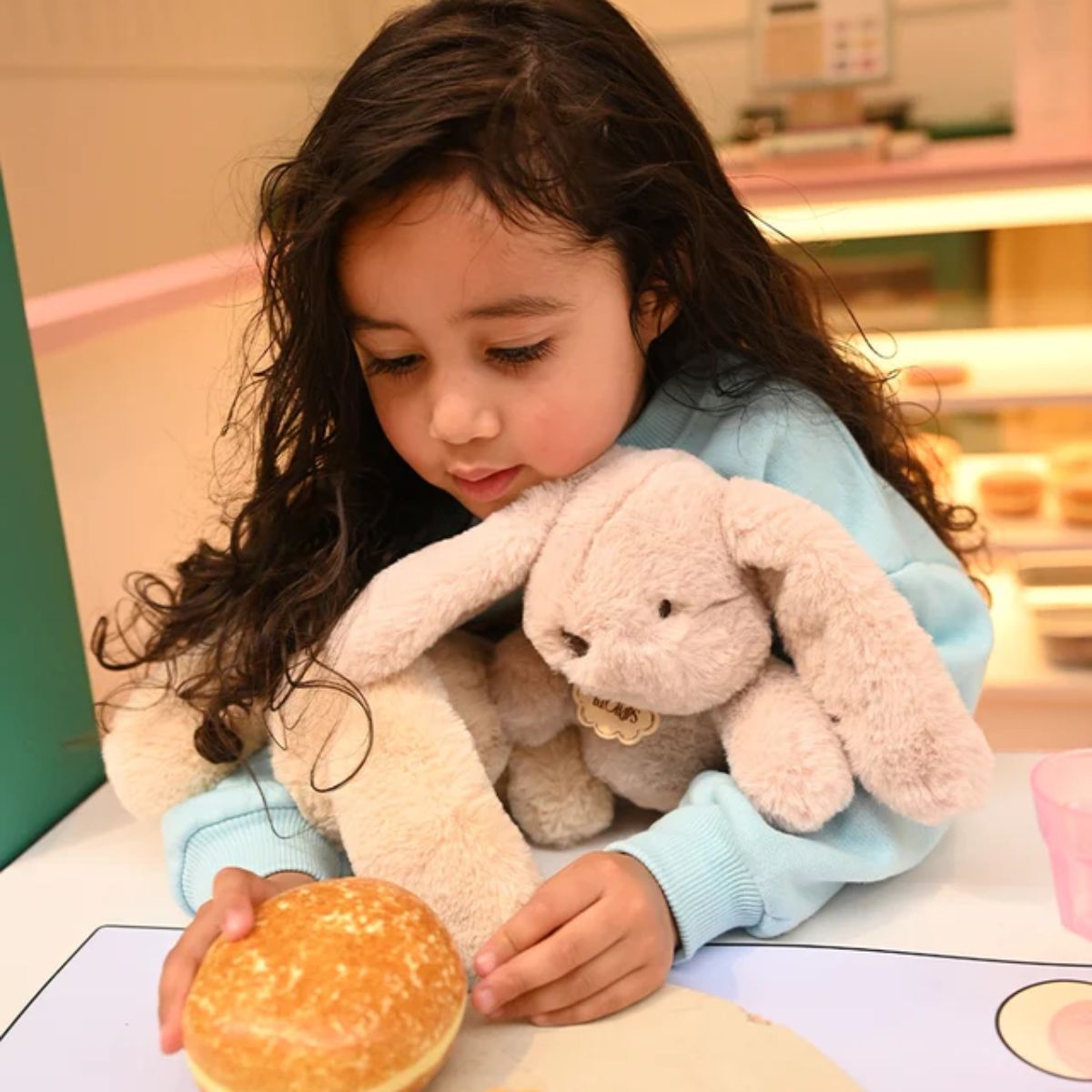 Pelúcia Bon Ton Toys BT Chaps Bubbles Coelho Rosa


