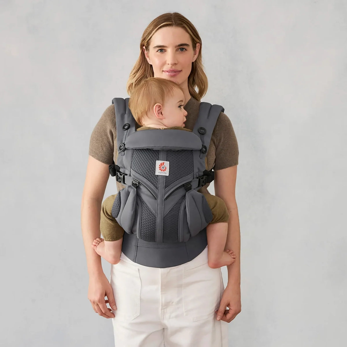 Canguru Ergobaby Omni Classic Charcoal Grey on Luna Baby Store Miami