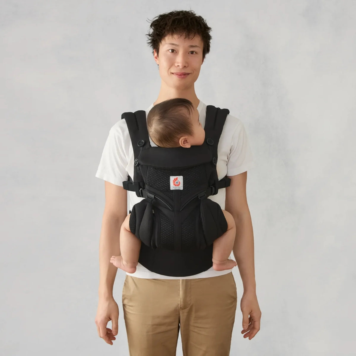 Canguru Ergobaby Omni Classic Onyx Black

