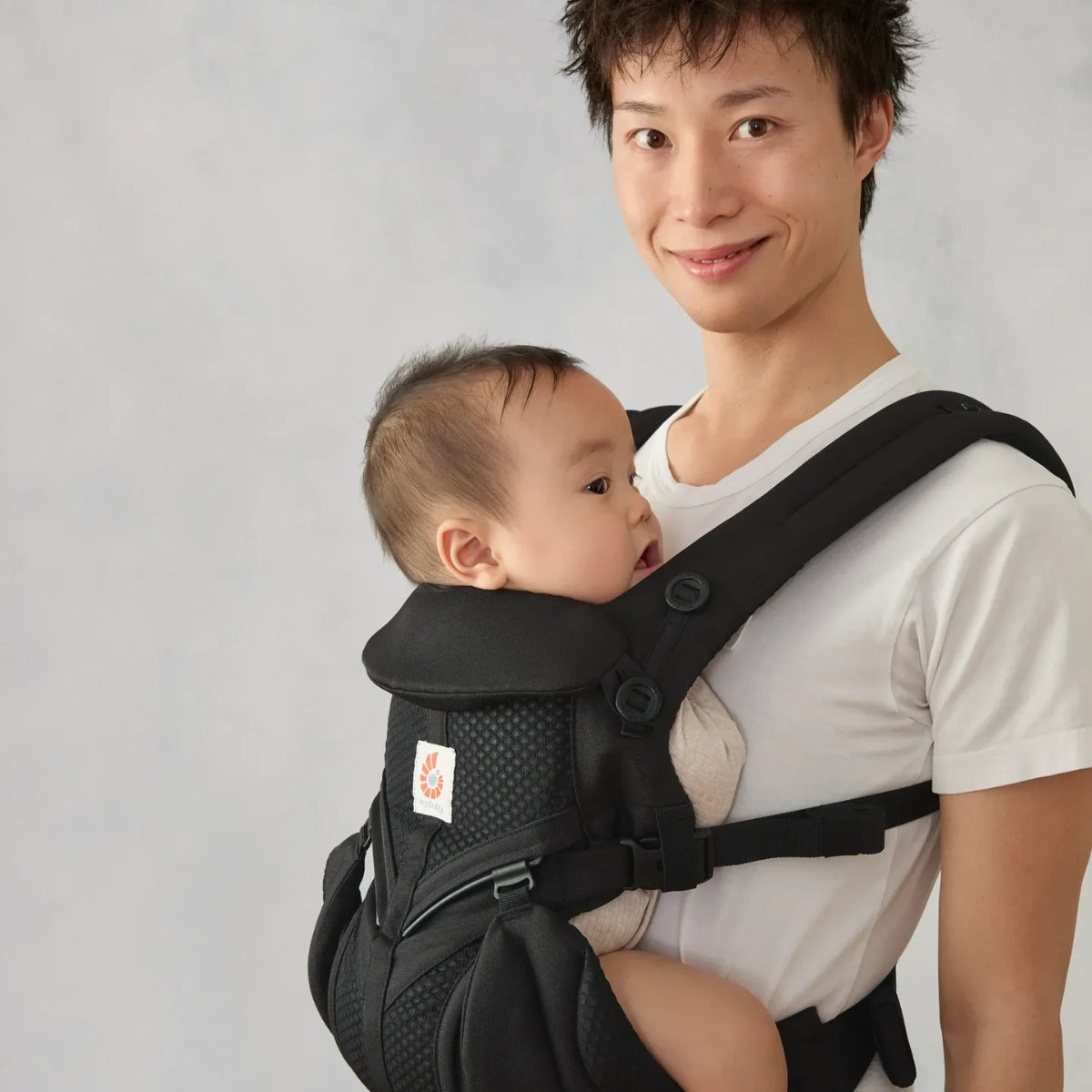 Canguru Ergobaby Omni Classic Onyx Black


