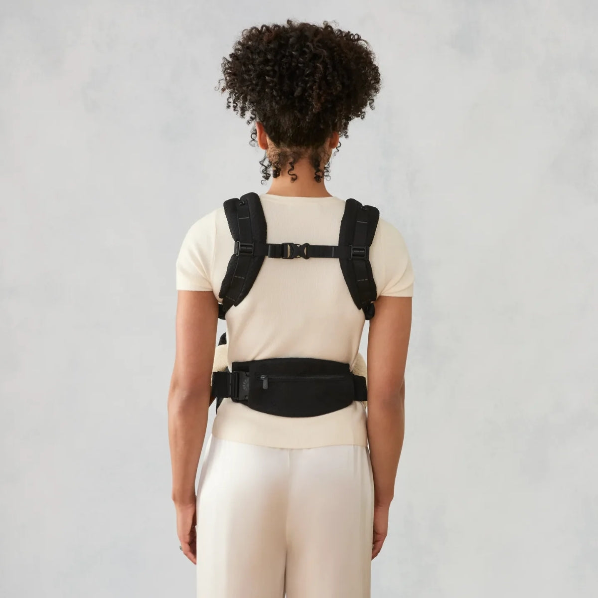 Ergobaby Omni Deluxe Mesh Baby Carrier - Onyx Black on Luna Baby Store Miami