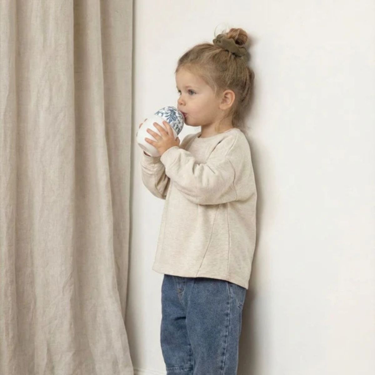 Copo Com Canudo Élhée Tartine et Chocolat Toile de Jouy Blue 240ml - 9M+ on Luna Baby Store Miami