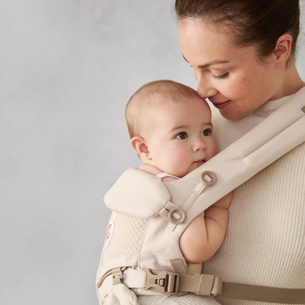 Canguru Ergobaby Omni Classic Natural Beige