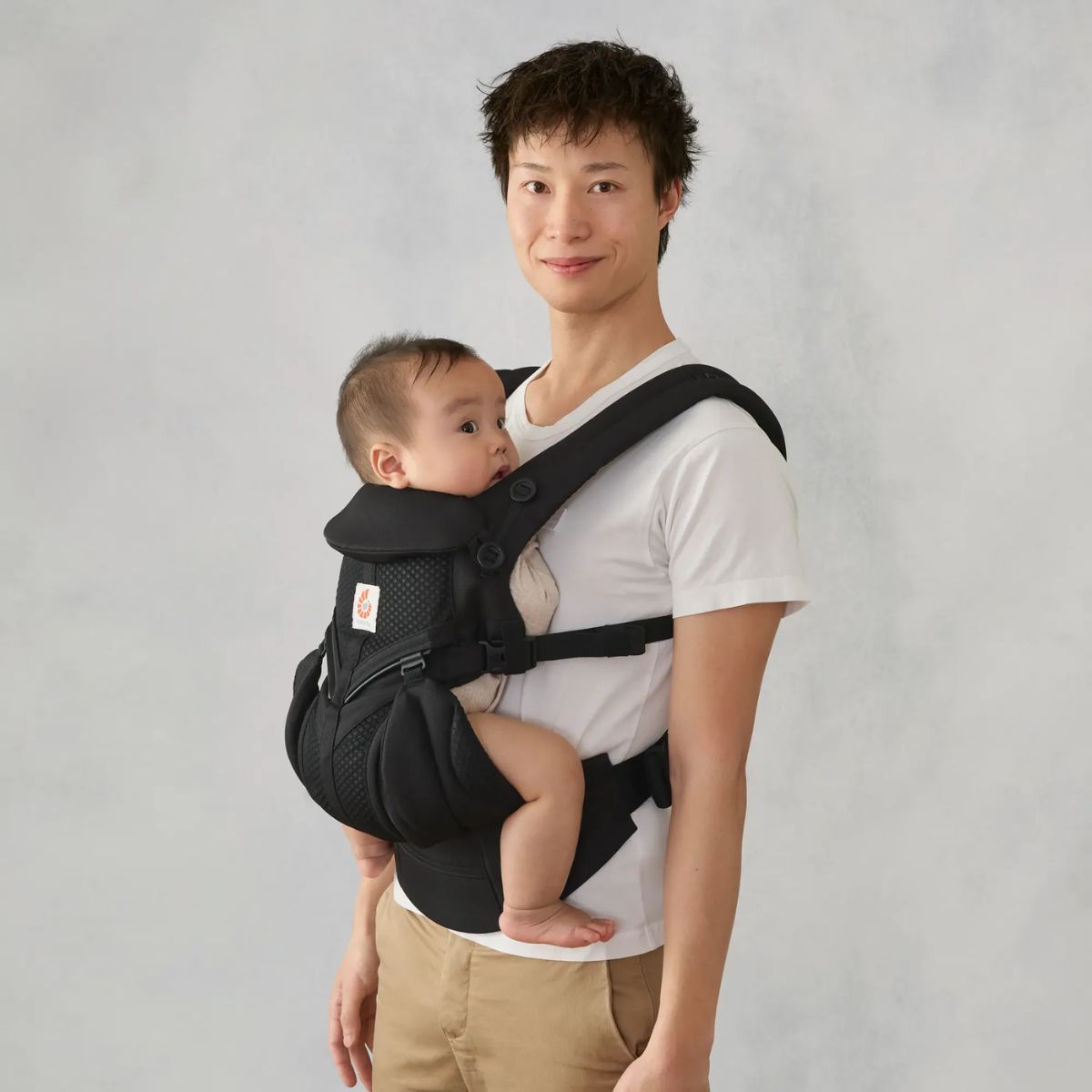 Canguru Ergobaby Omni Classic Onyx Black

 on Luna Baby Store Miami