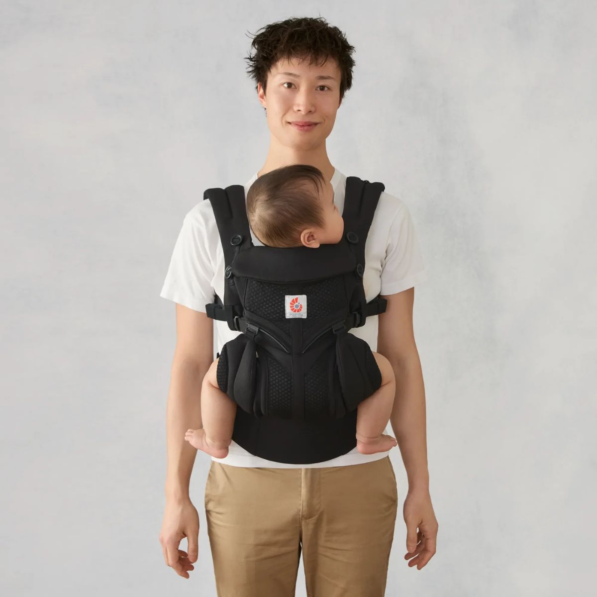 Canguru Ergobaby Omni Classic Onyx Black

 on Luna Baby Store Miami