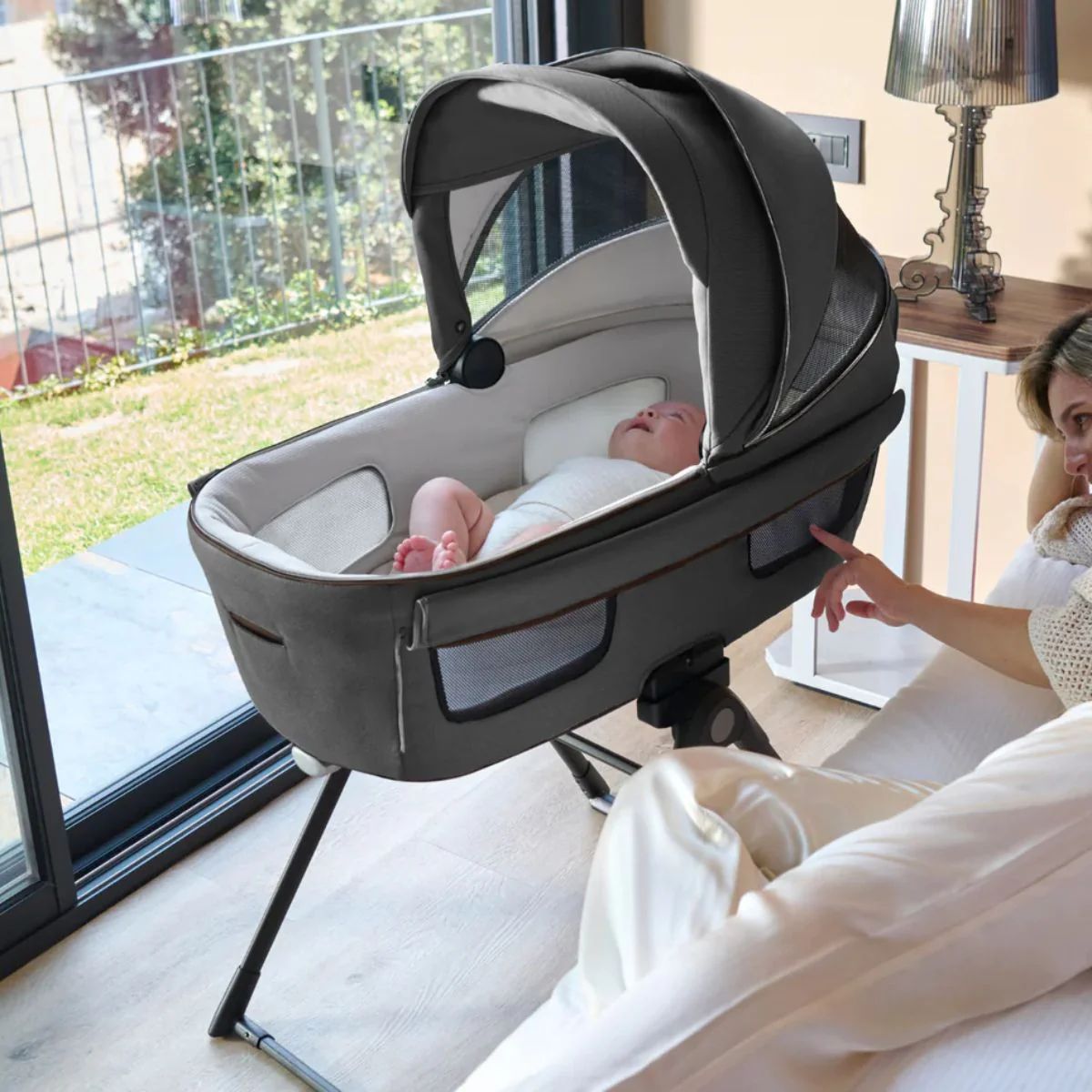 Inglesina Aptica Stroller & Bassinet + Stand - Pashmina Beige on Luna Baby Store Miami