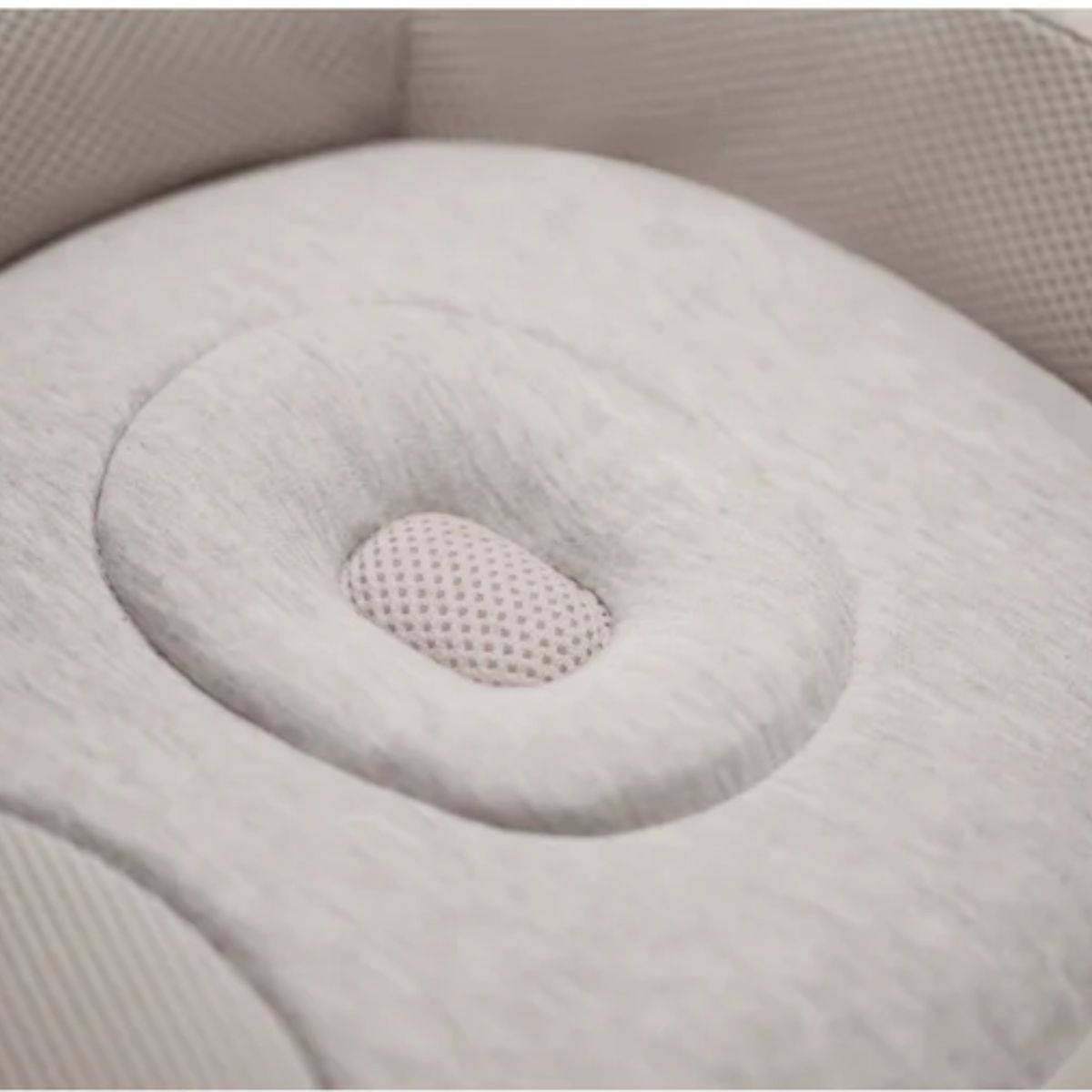 Inglesina Welcome Pod Lounger - Harmony Grey on Luna Baby Store Miami