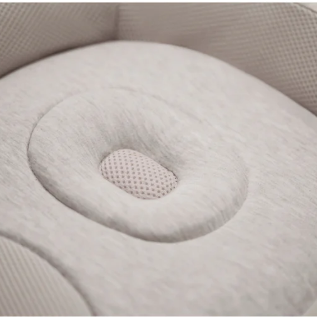 Inglesina Welcome Pod Lounger - Quiet Beige