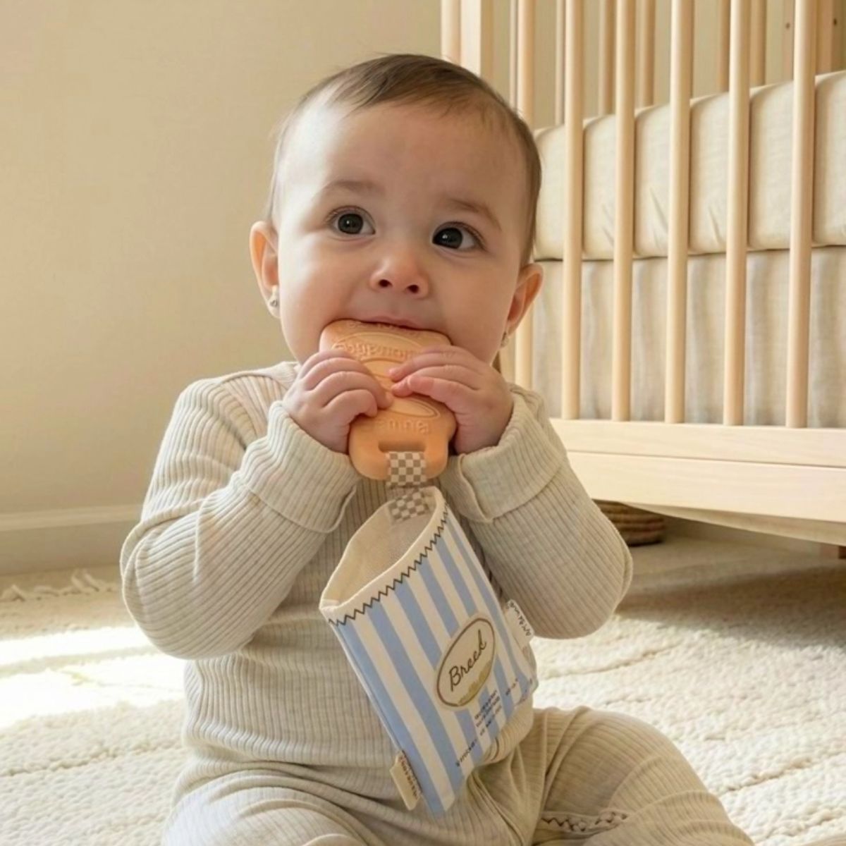 Itzy Ritzy Teensy Crinkle Teether
