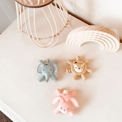 Mordedor Itzy Ritzy Molar Teether Elefante Emmerson