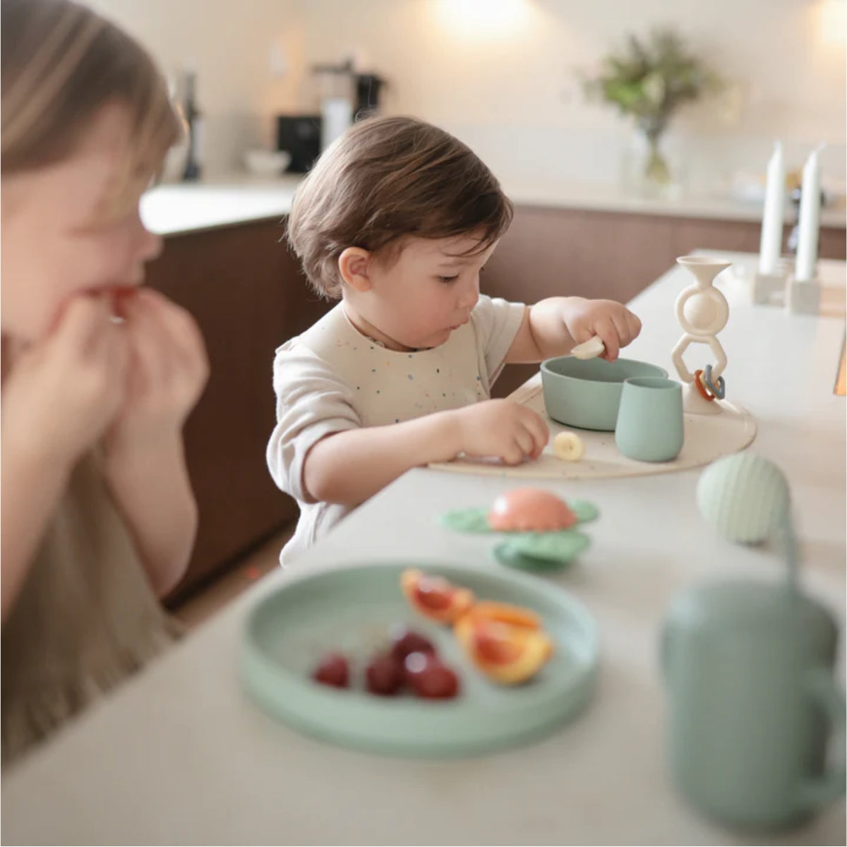 Kit de Colheres Para Bebês Mushie Cambridge Blue e Shifting Sand on Luna Baby Store Miami