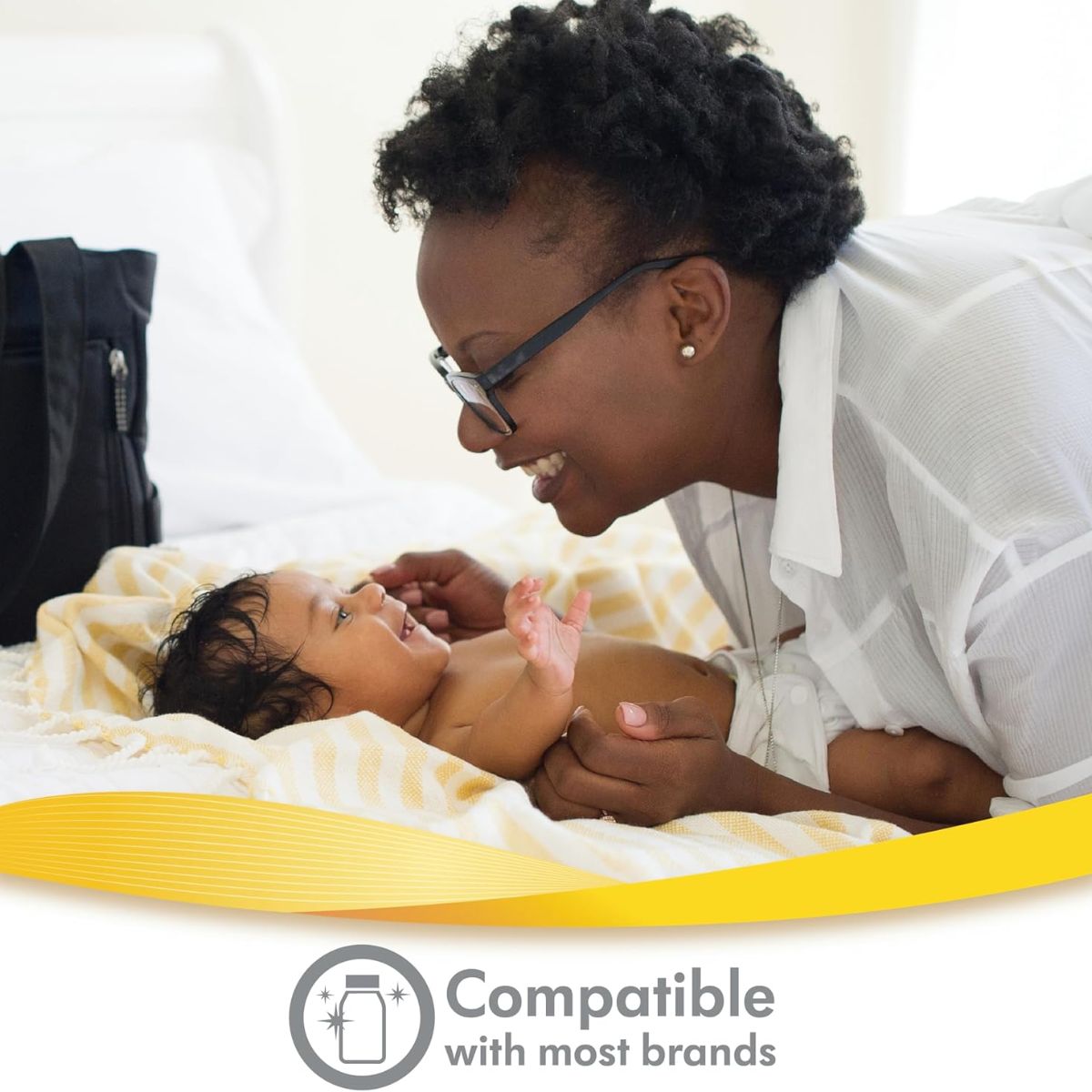 Medela Quick Clean 5-Pack Micro-Steam™ Bags on Luna Baby Store Miami