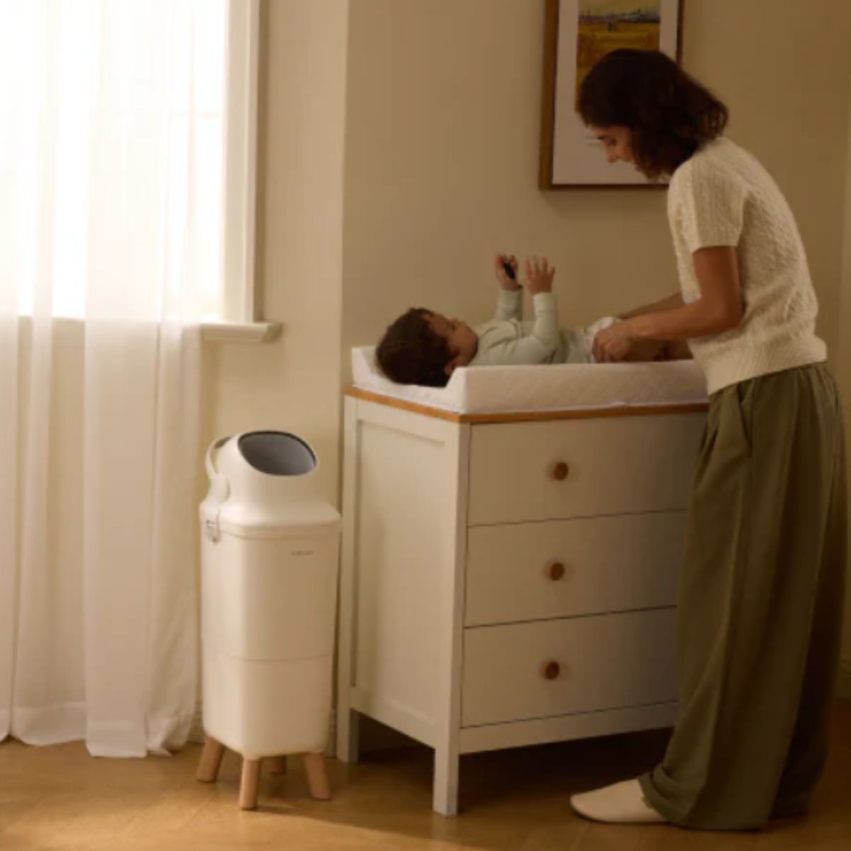 Lixeira Para Fraldas Momcozy Triple-Seal on Luna Baby Store Miami