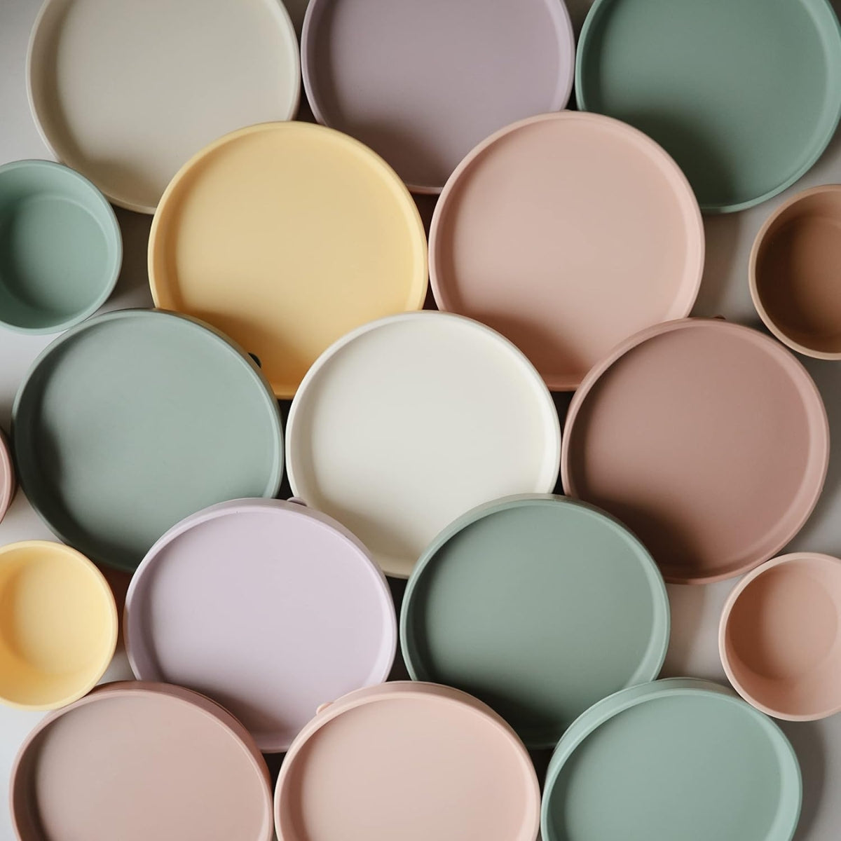 Mushie - Classic Silicone Suction Plate BPA-Free Non-Slip Design Ivory