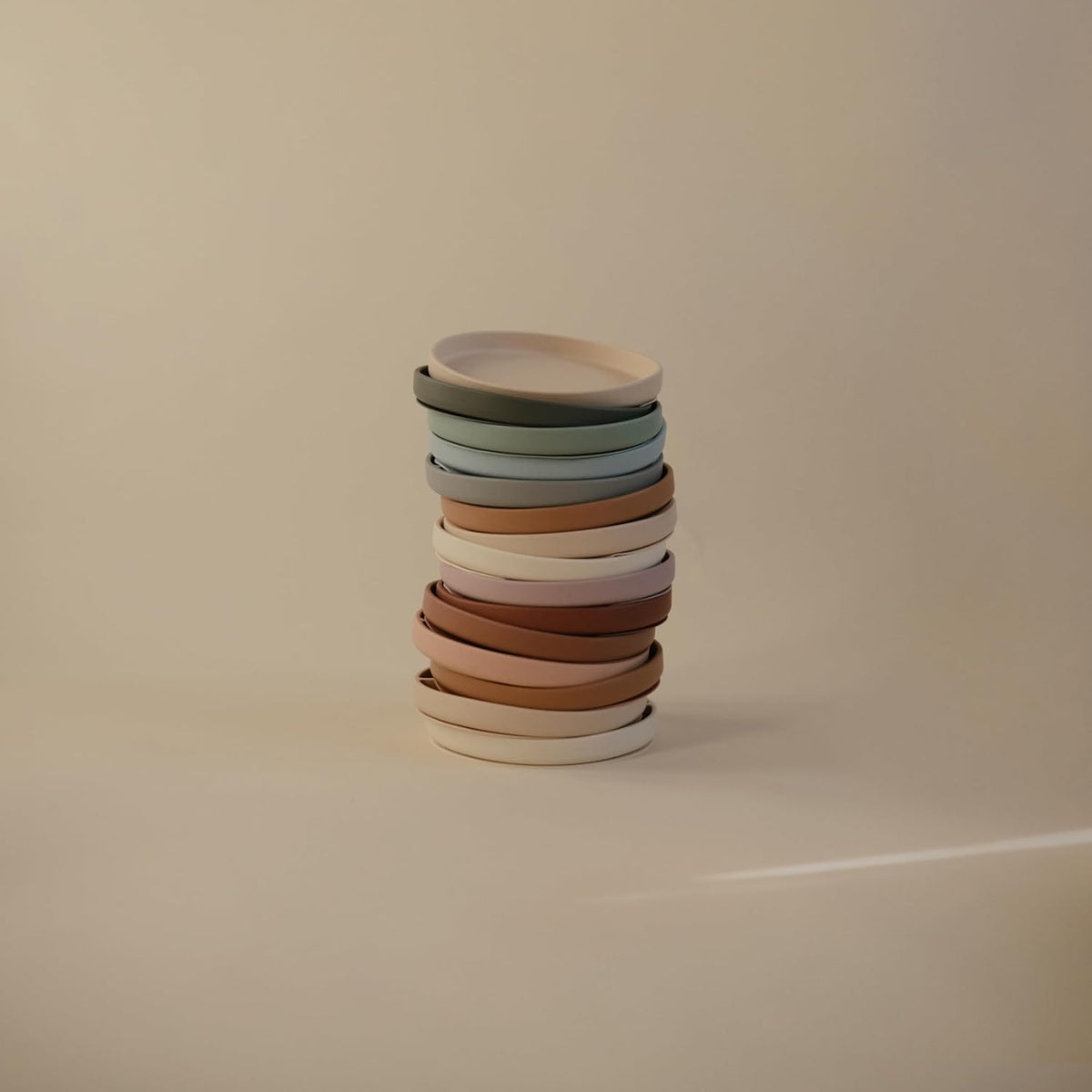 Mushie - Classic Silicone Suction Plate BPA-Free Non-Slip Design Ivory