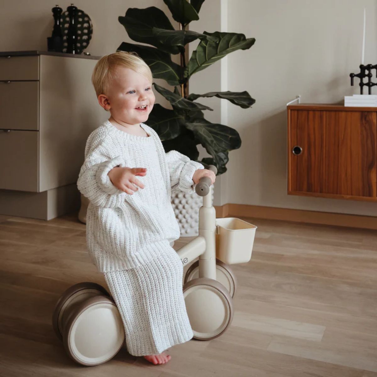Mini Bike Infantil Mushie Sage on Luna Baby Store Miami