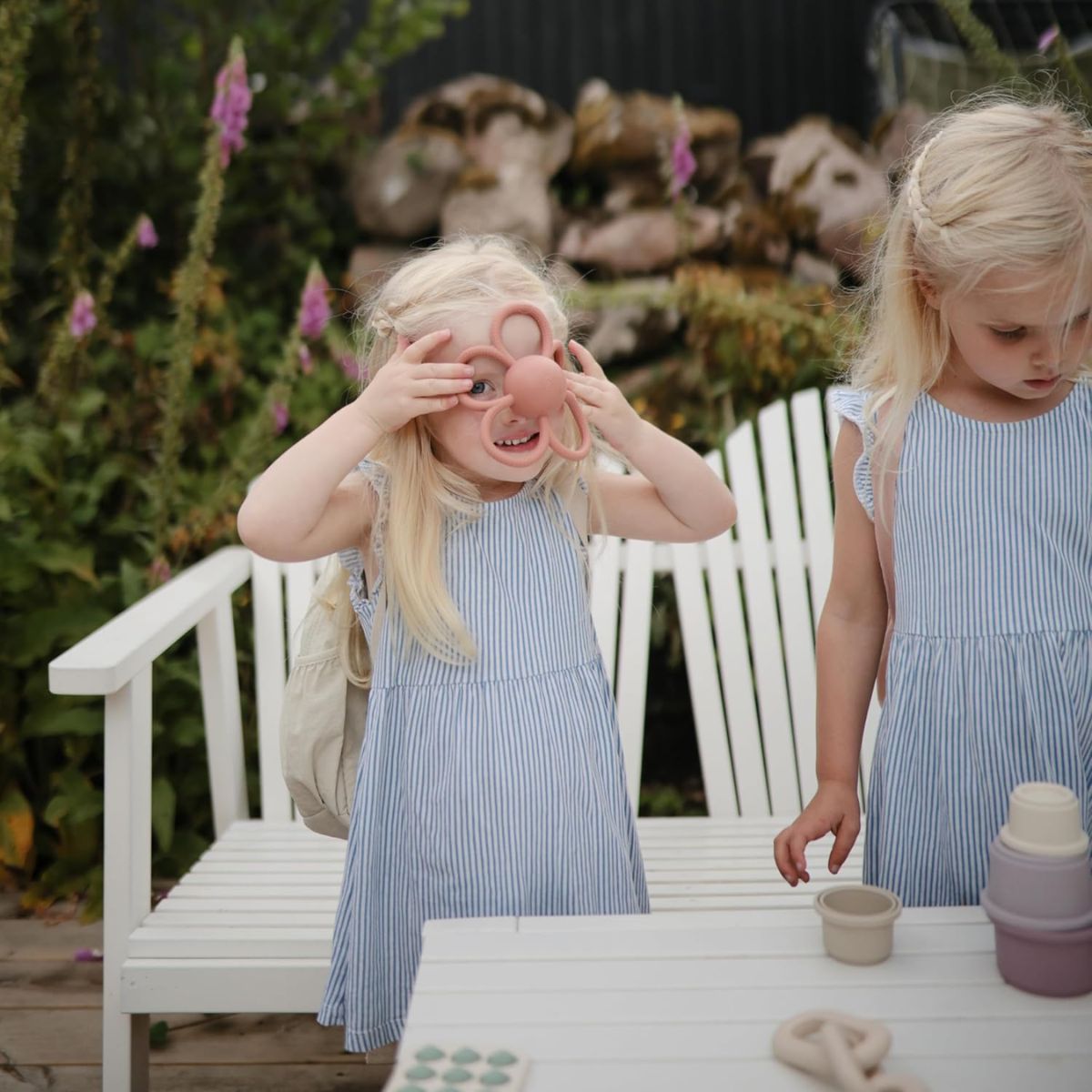 Mushie Silicone Daisy Rattle Teether - Dusty Rose