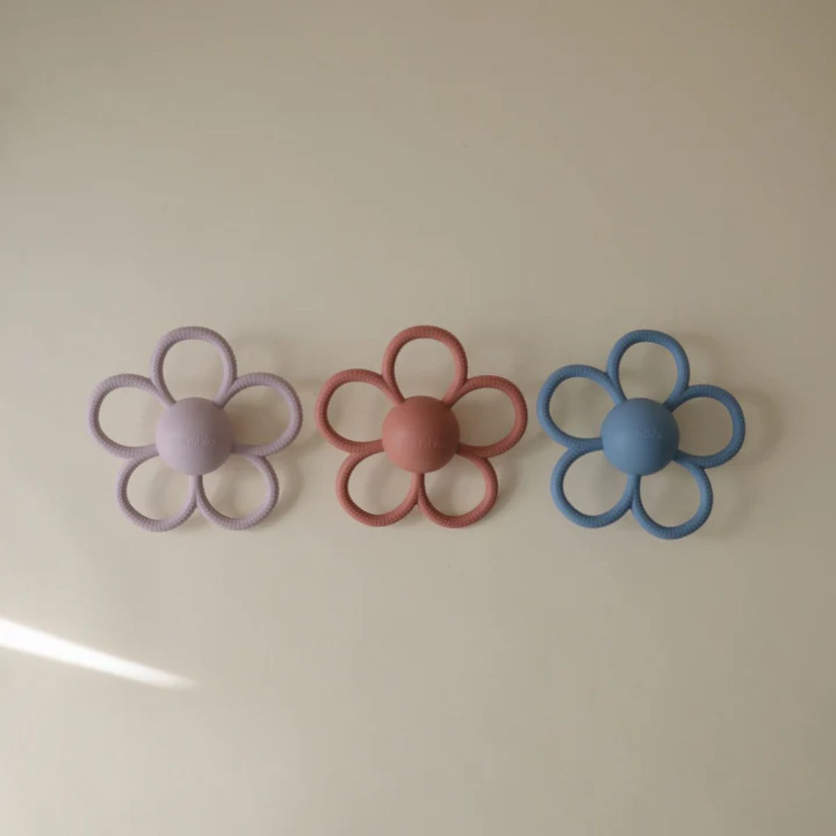 Mushie Silicone Daisy Rattle Teether - Dusty Rose