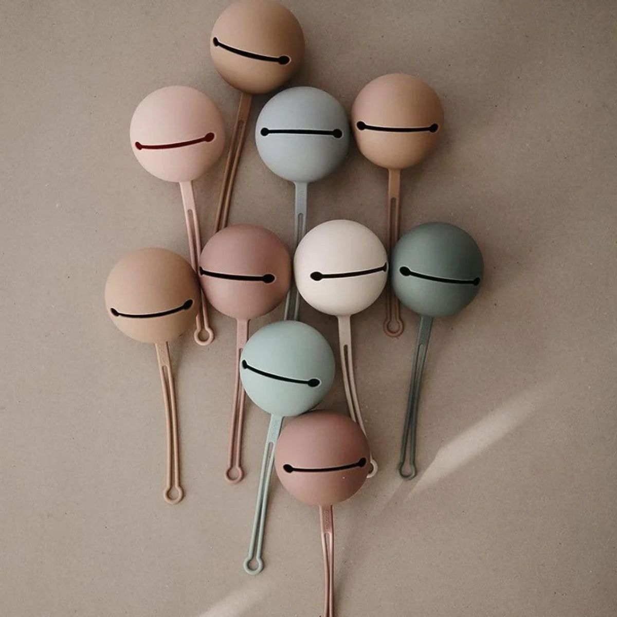 Porta Chupeta Infantil Mushie Blush