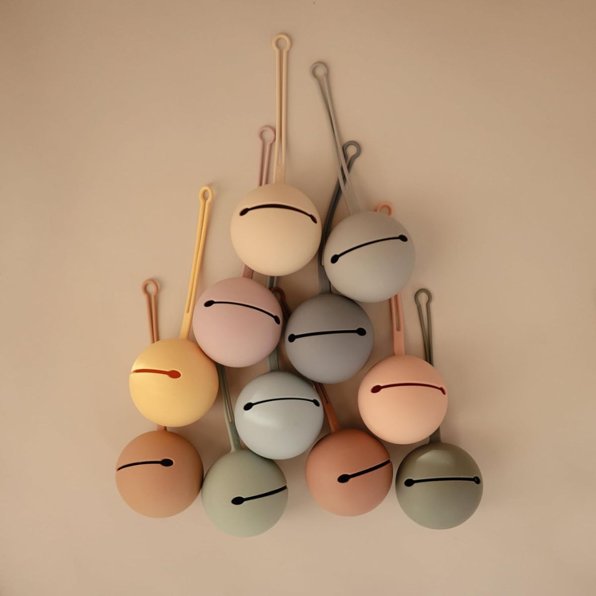 Porta Chupeta Infantil Mushie Shifting Sand