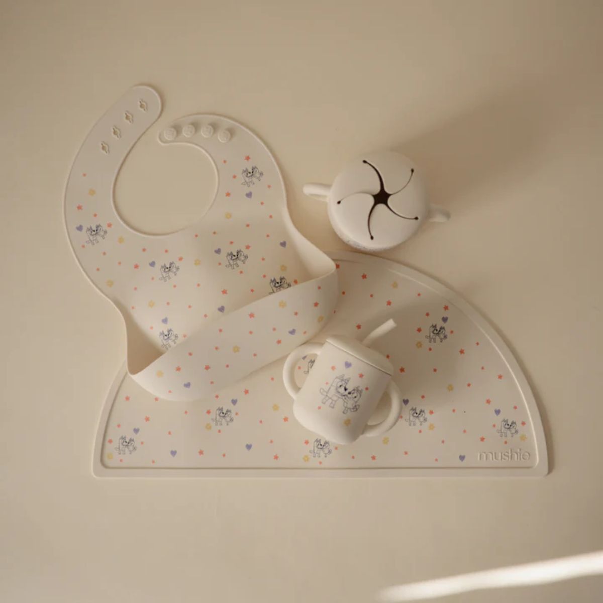 Jogo Americano Infantil Mushie Bluey Ivory on Luna Baby Store Miami