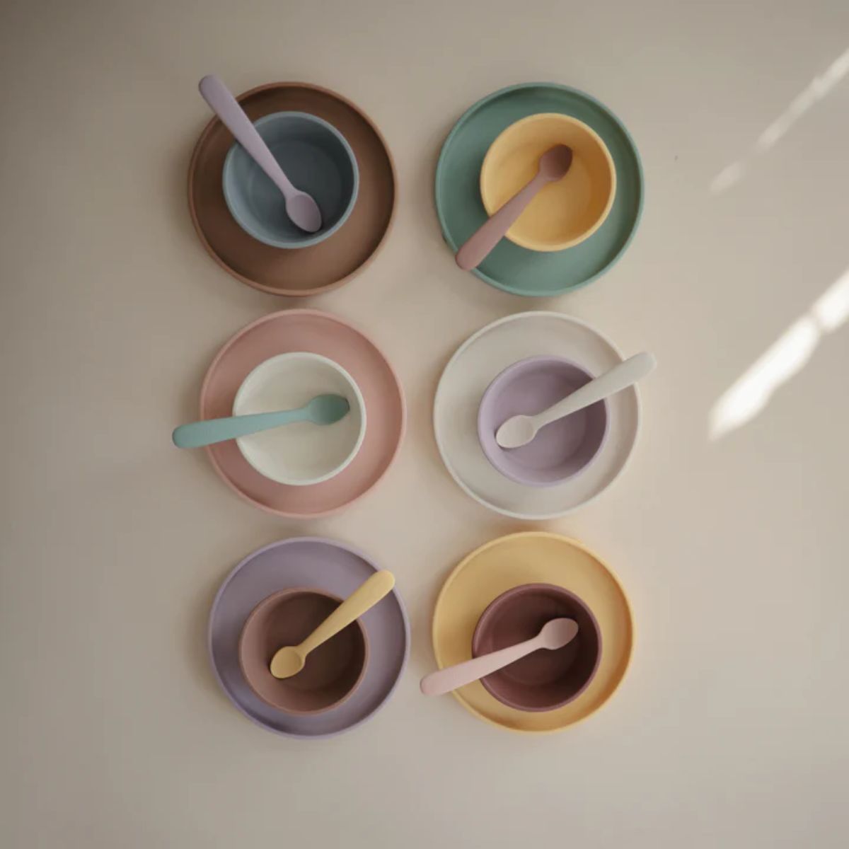 Tigela de Sucção Infantil Mushie Daffodil