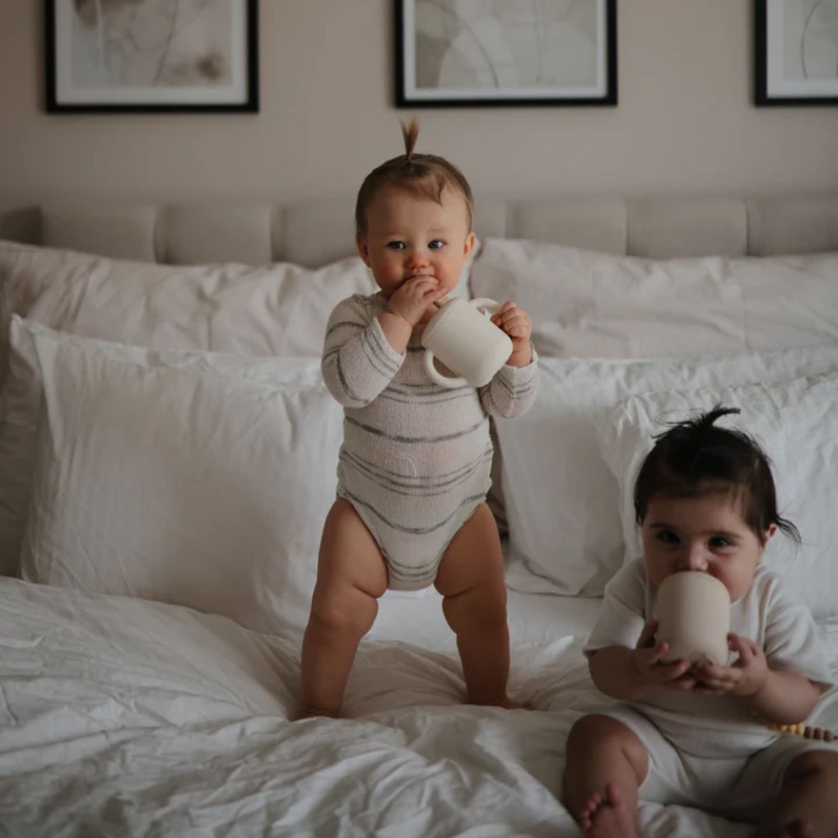 Copo Infantil Mushie Com Alças e Canudo Soft Lilac