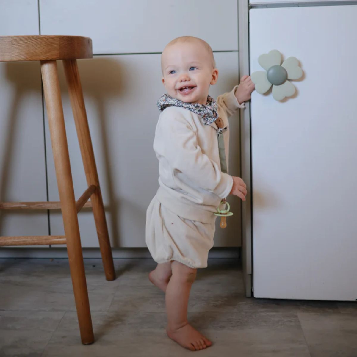 Mushie Suction Spinner Toy - Lucky on Luna Baby Store Miami