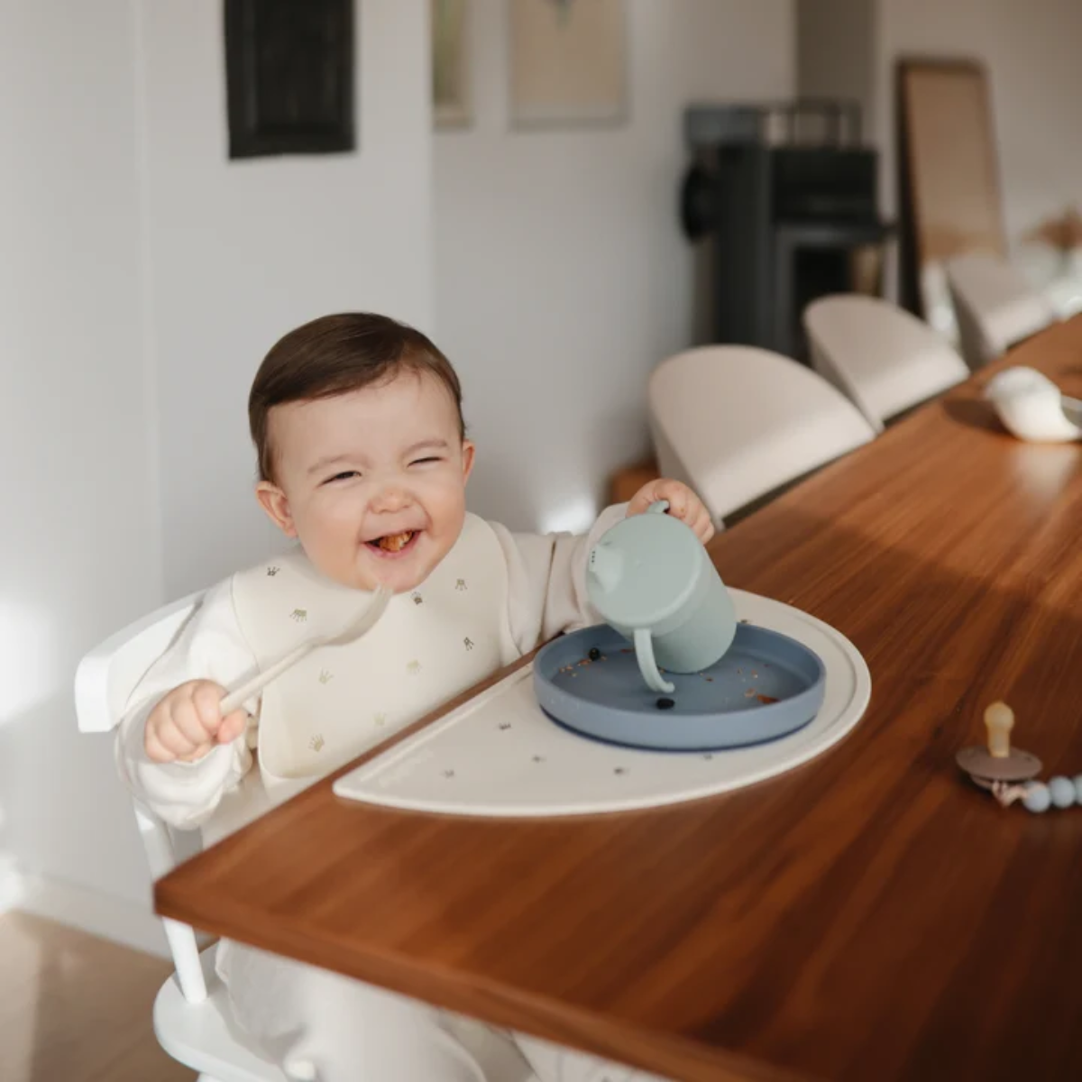 Copo de Treinamento Infantil Mushie Sippy Cloud