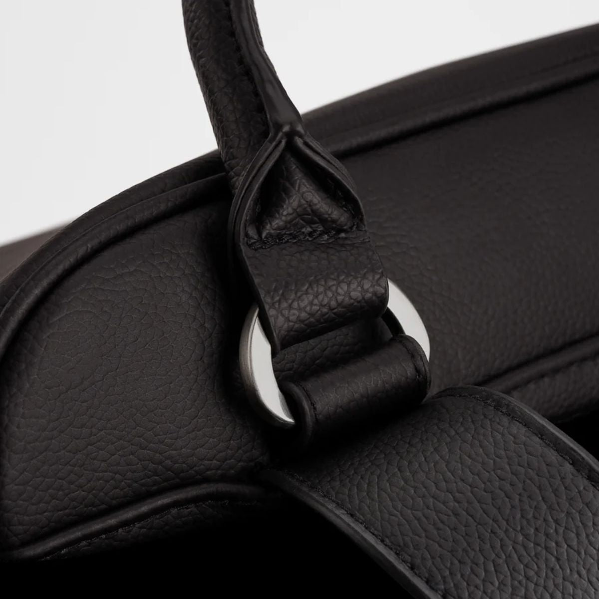 Bolsa Maternidade Nuna Essential Bag Caviar on Luna Baby Store Miami