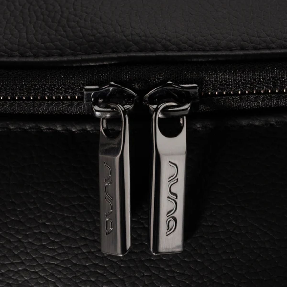 Bolsa Maternidade Nuna Essential Bag Caviar on Luna Baby Store Miami