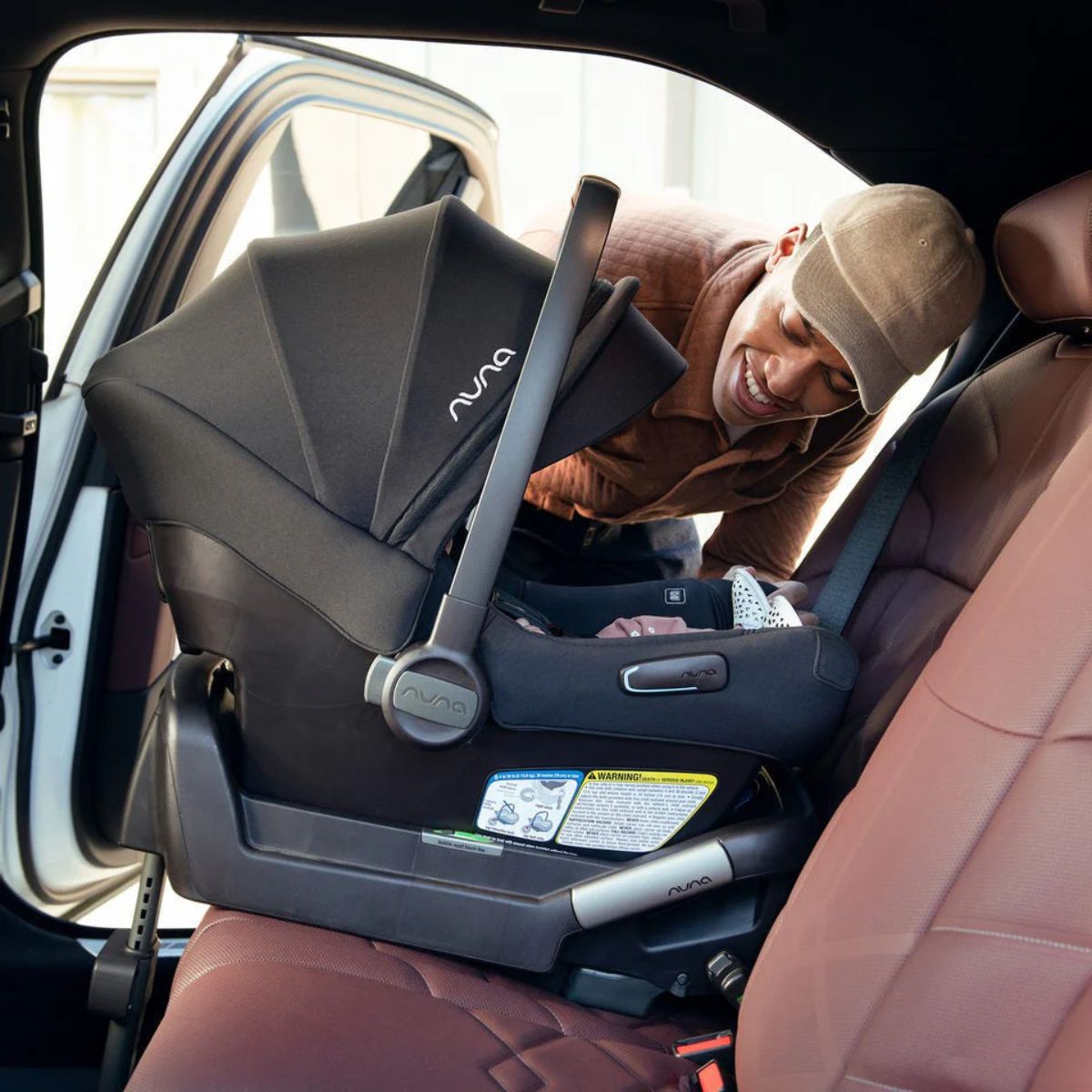 Bebê Conforto Nuna Pipa Aire RX + Base RELX Caviar e Chocolate

