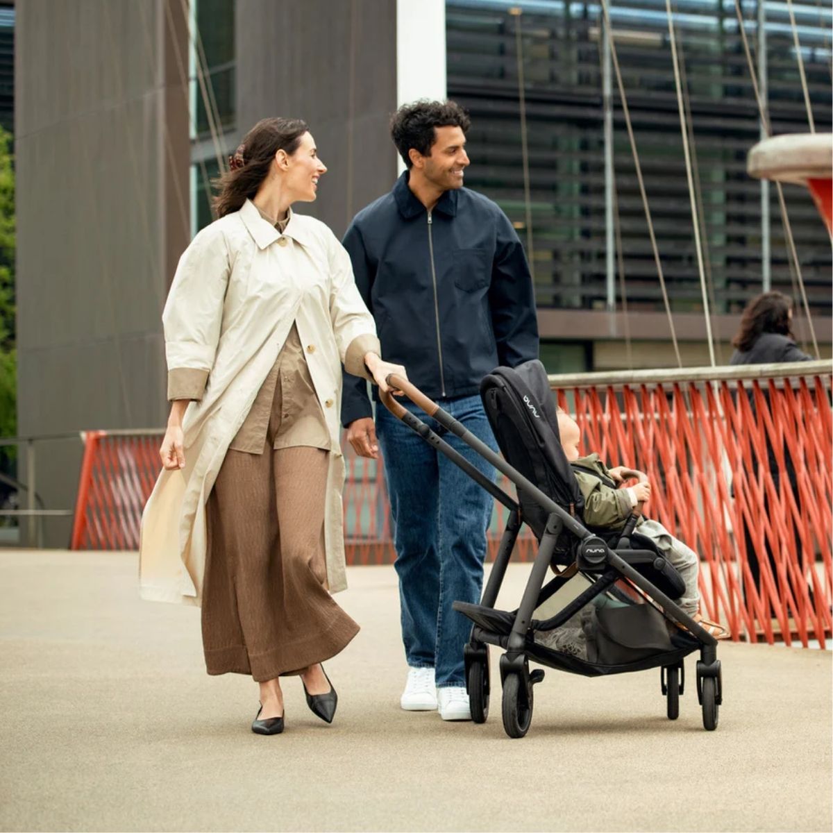 Carrinho de Bebê Nuna Swiv Biscotti