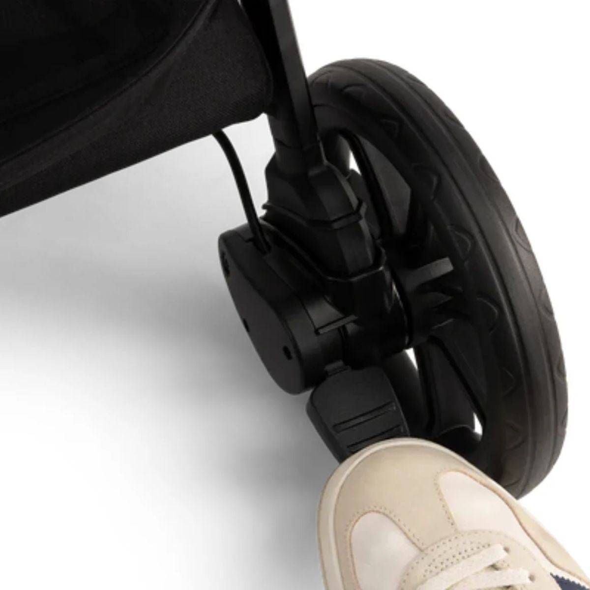 Nuna Trvl Lx Stroller - Caviar/Chocolate on Luna Baby Store Miami