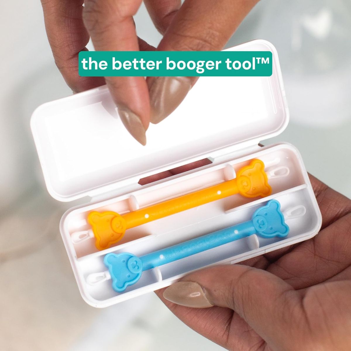 Limpador De Nariz e Ouvido com Estojo Oogiebear 2 Unidades Orange e Seafoam on Luna Baby Store Miami
