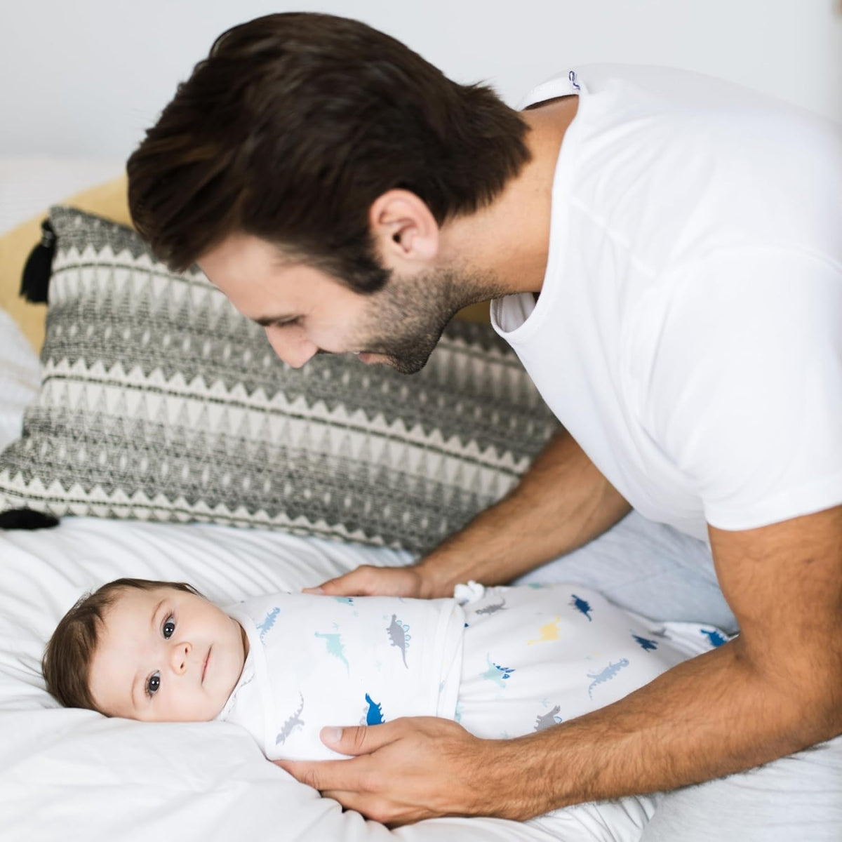Pacote com 3 fraldas Aden + Anais Essentials Wrap Swaddle - Dino Rama