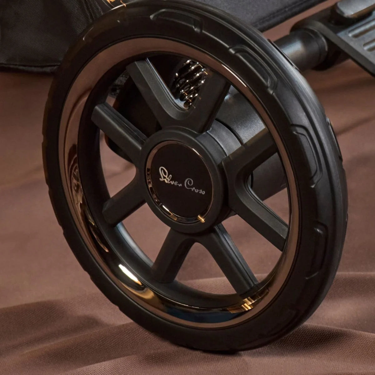 Carrinho de bebê Silver Cross Reef 2 e pacote de acessórios Frappe