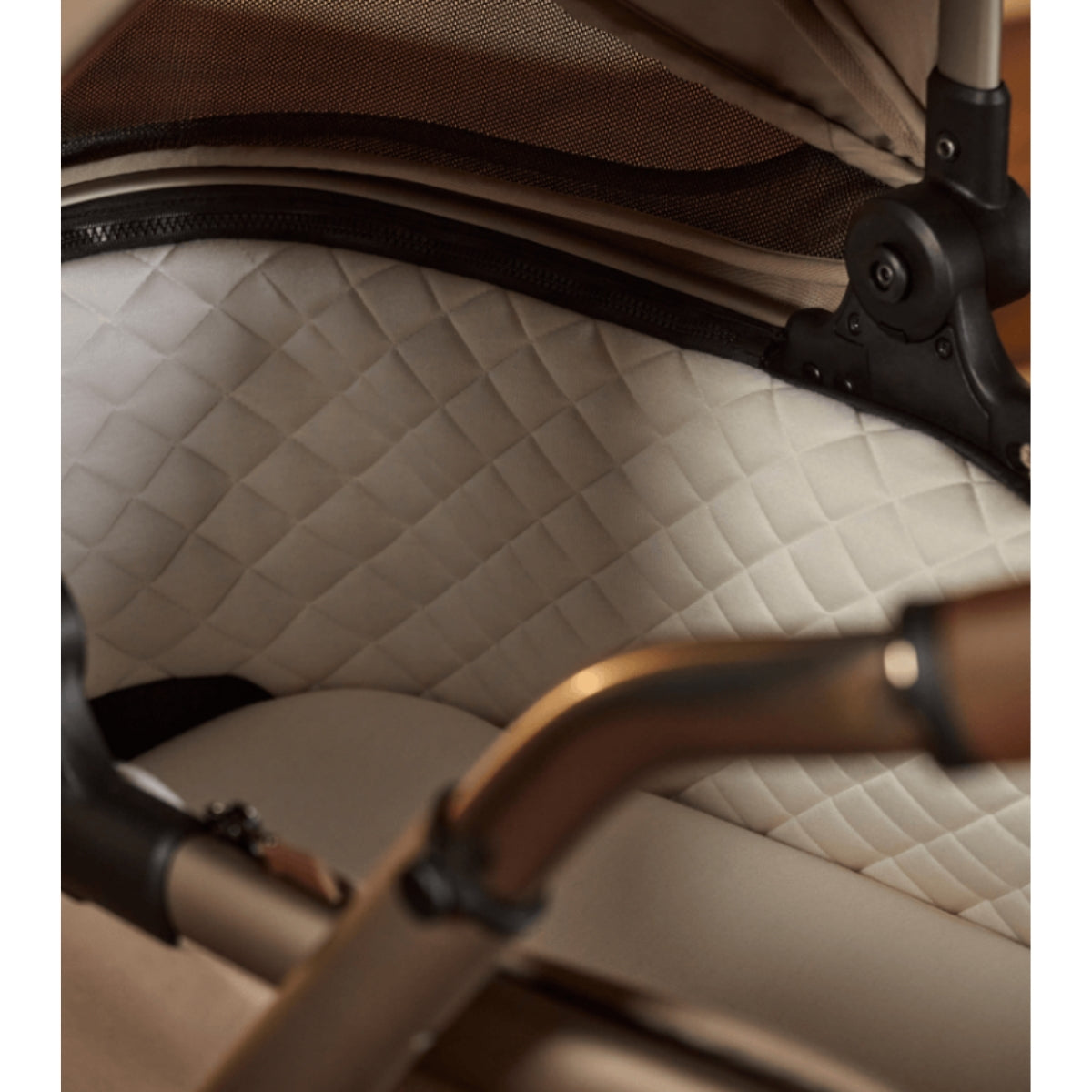 Carrinho de bebê Silver Cross Reef 2 e pacote de acessórios Frappe