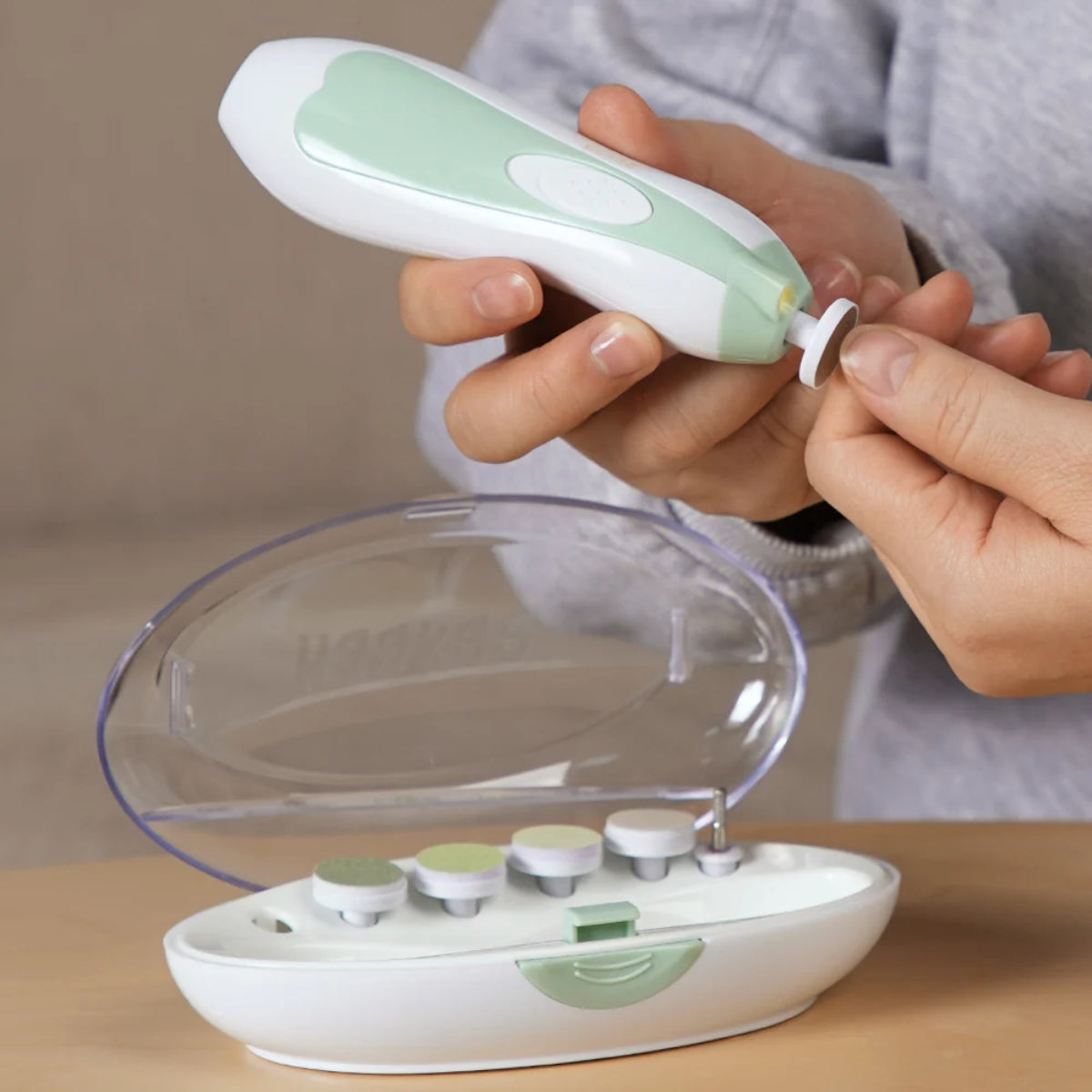 Lixa De Unha Elétrica Para Bebês Haakaa Verde