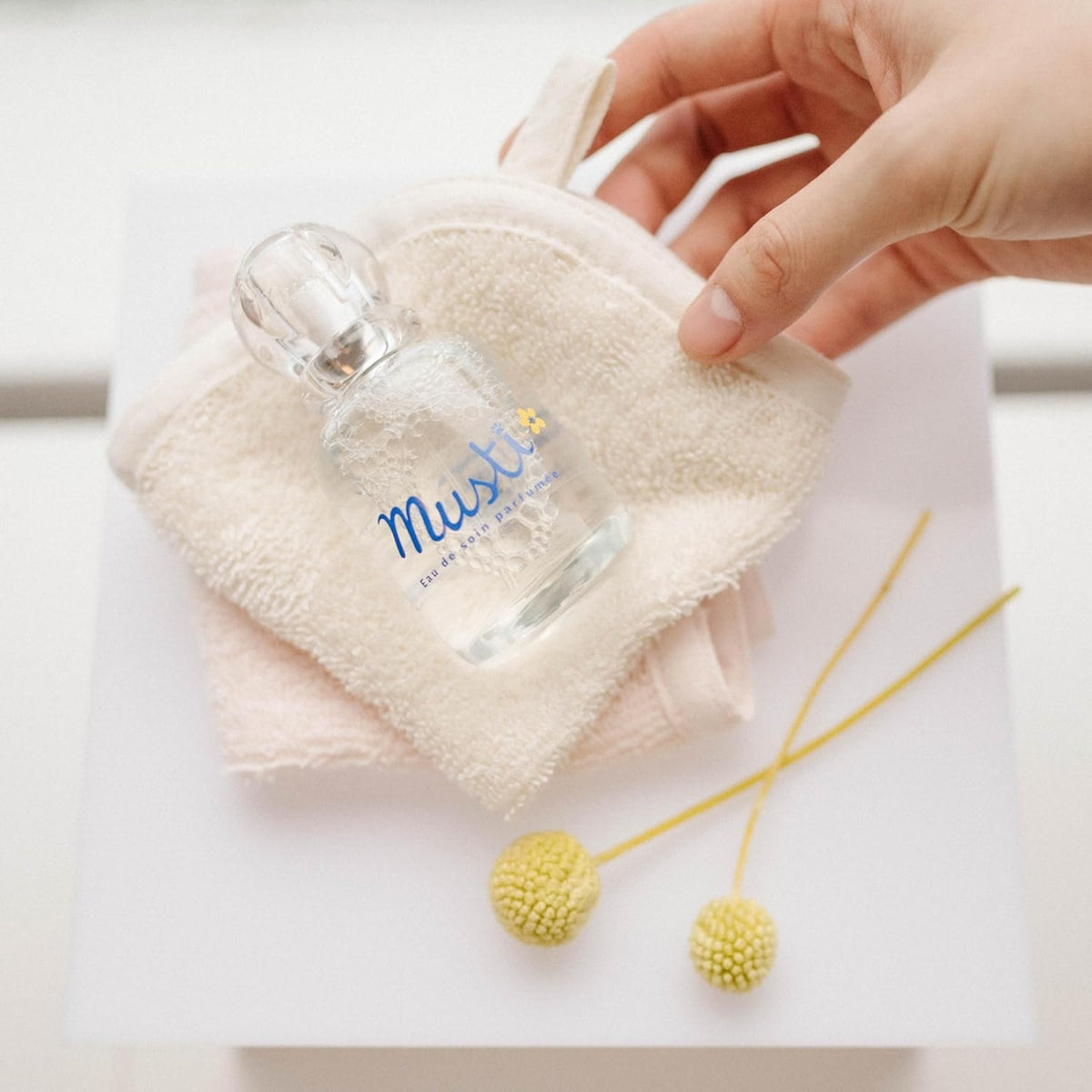 Mustela - Perfume à base de plantas e spray de colônia Musti Baby
